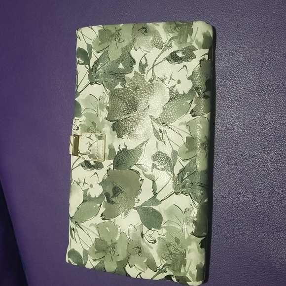 FLORAL CLUTCH PURSE - Picture 5 of 7